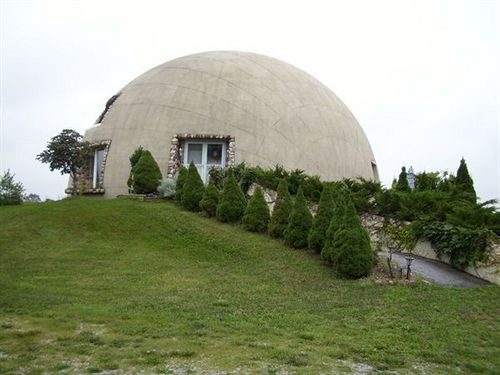 Thyme For Bed Dome Bed & Breakfast Lowell Exterior photo